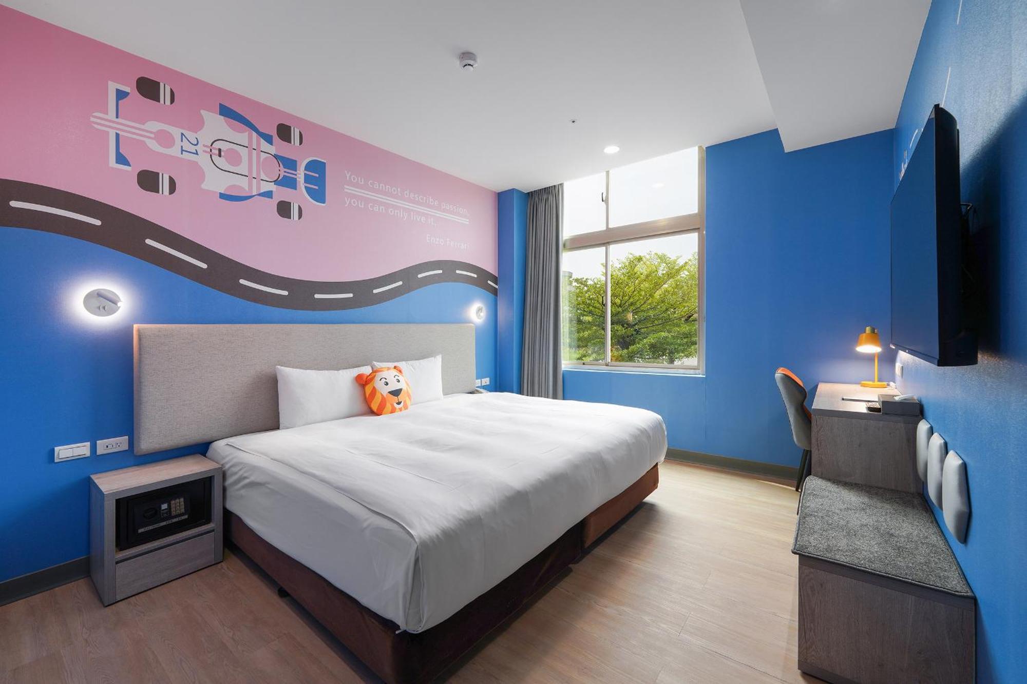 Holiday Garden Hotel Skm Park Kaohsiung Exteriör bild